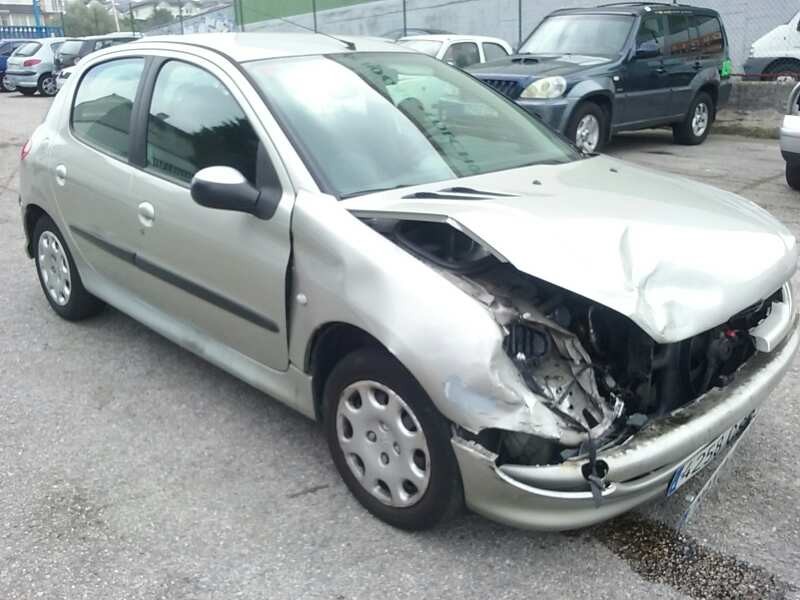 peugeot 206 berlina del año 2004