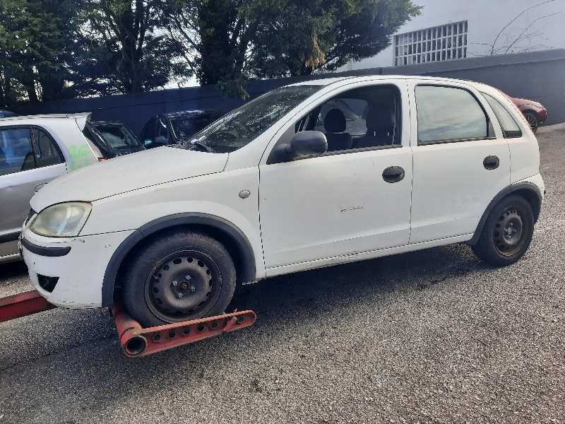 opel corsa c del año 2004