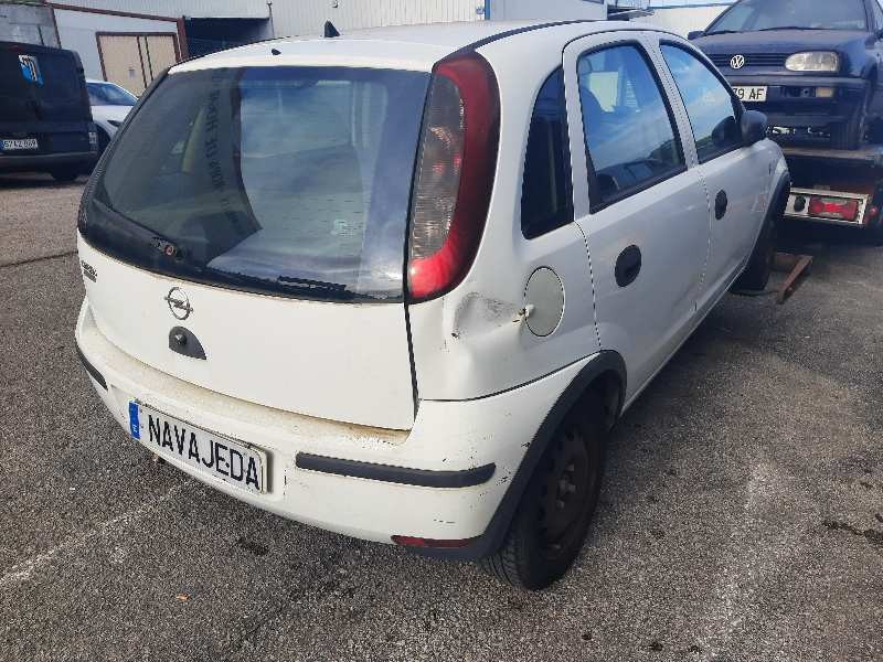 opel corsa c del año 2004