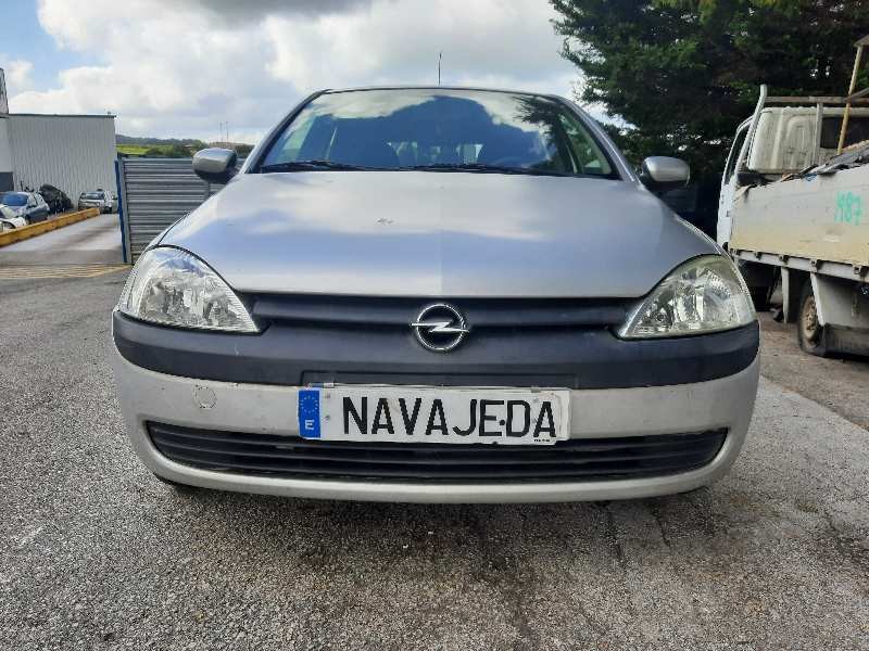 opel corsa c del año 2001
