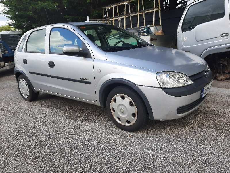 opel corsa c del año 2001