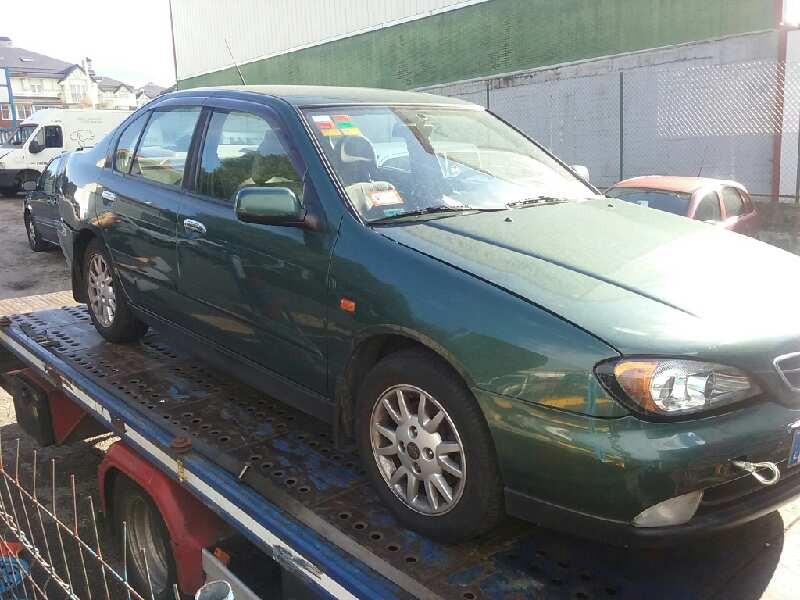 nissan primera berlina (p11) del año 2000