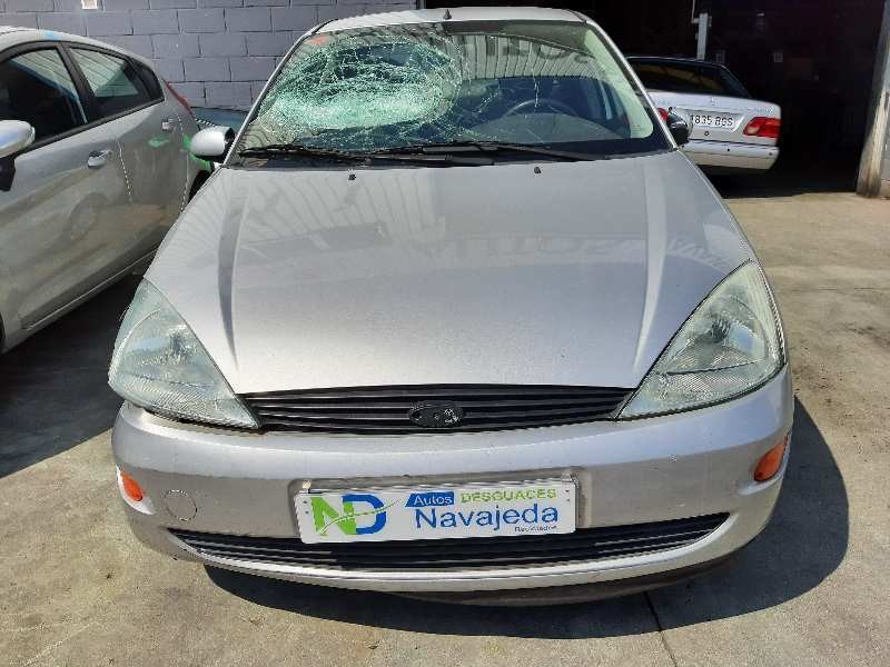 ford focus berlina (cak) del año 2001