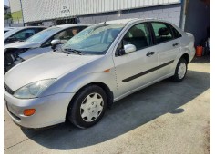 ford focus berlina (cak) del año 2001 2