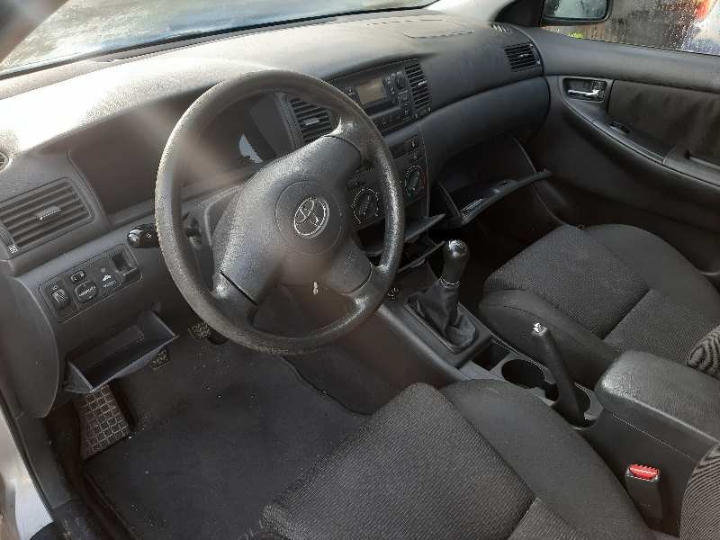 toyota corolla (e12) del año 2007