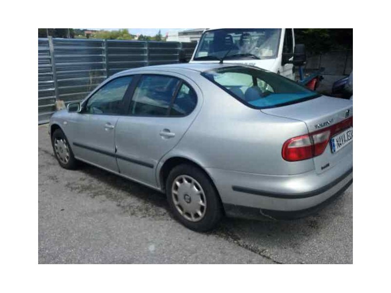 seat toledo (1m2) del año 2001