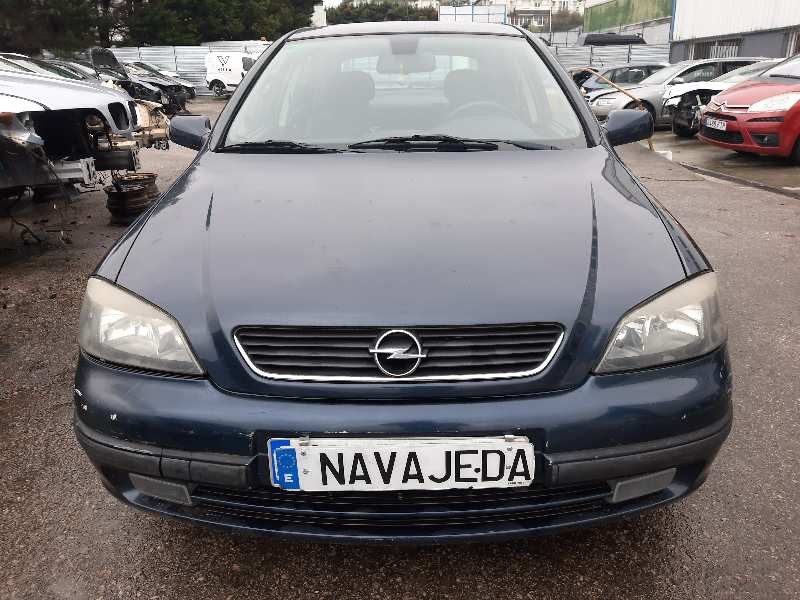 opel astra g berlina del año 2002