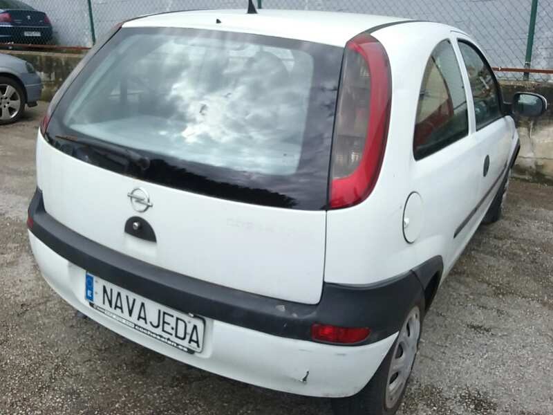 opel corsa c del año 2001