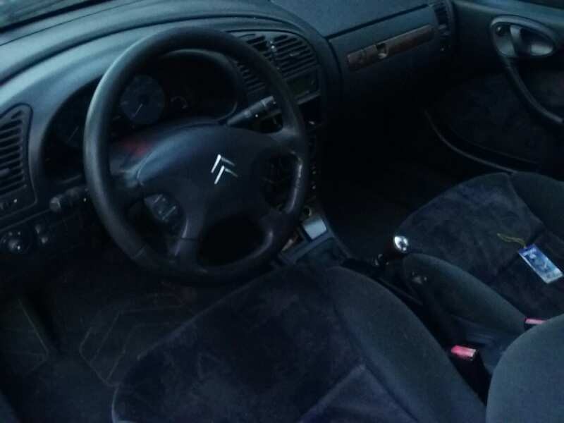 citroën xsara berlina del año 2001