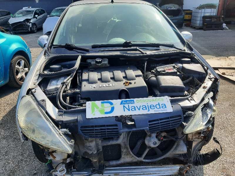 peugeot 206 berlina del año 2001