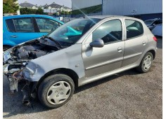 peugeot 206 berlina del año 2001 2