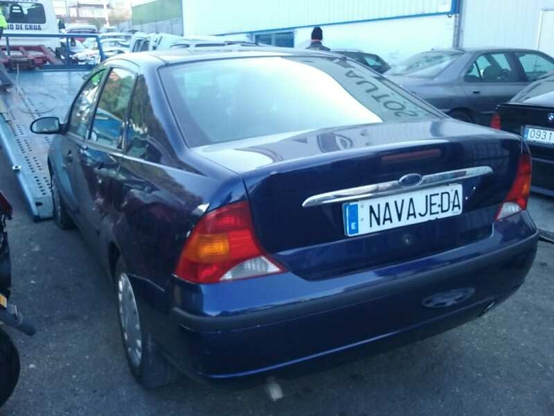 ford focus berlina (cak) del año 2001