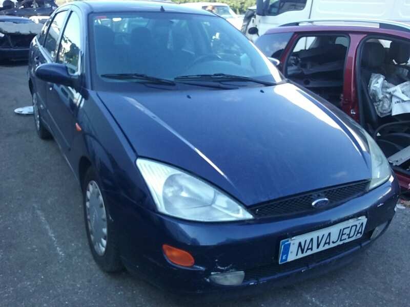 ford focus berlina (cak) del año 2001