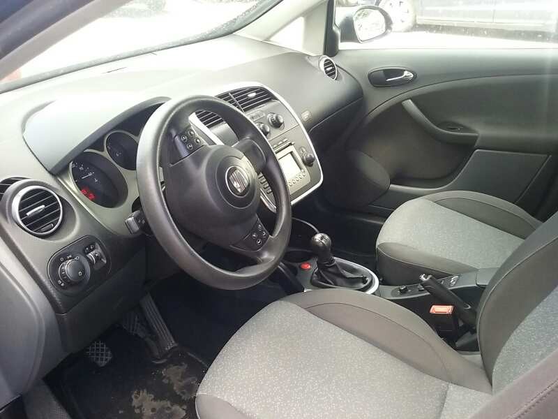 seat toledo (5p2) del año 2004