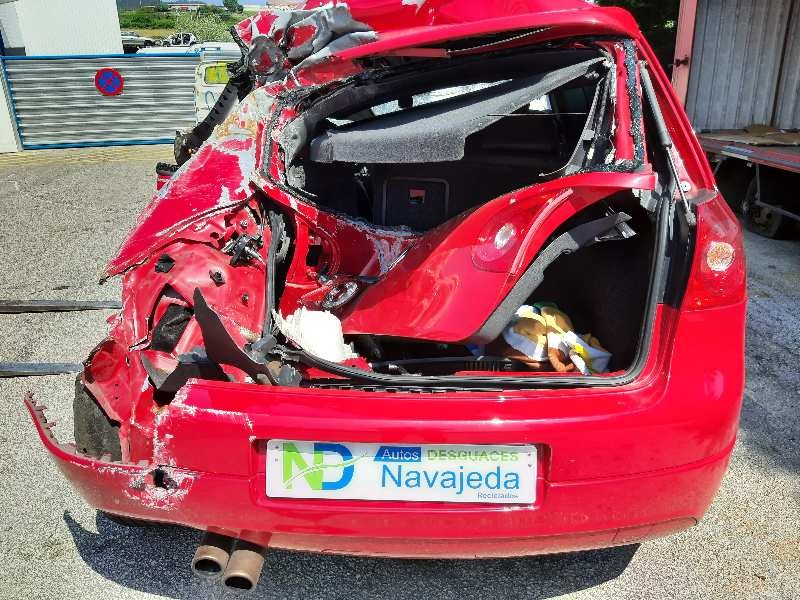 volkswagen golf v berlina (1k1) del año 2005