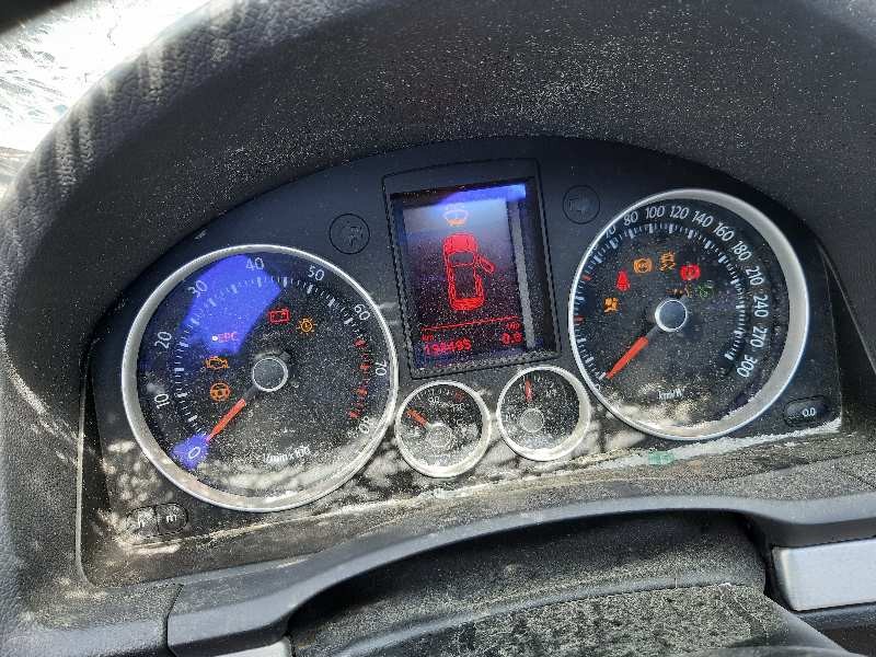 volkswagen golf v berlina (1k1) del año 2005