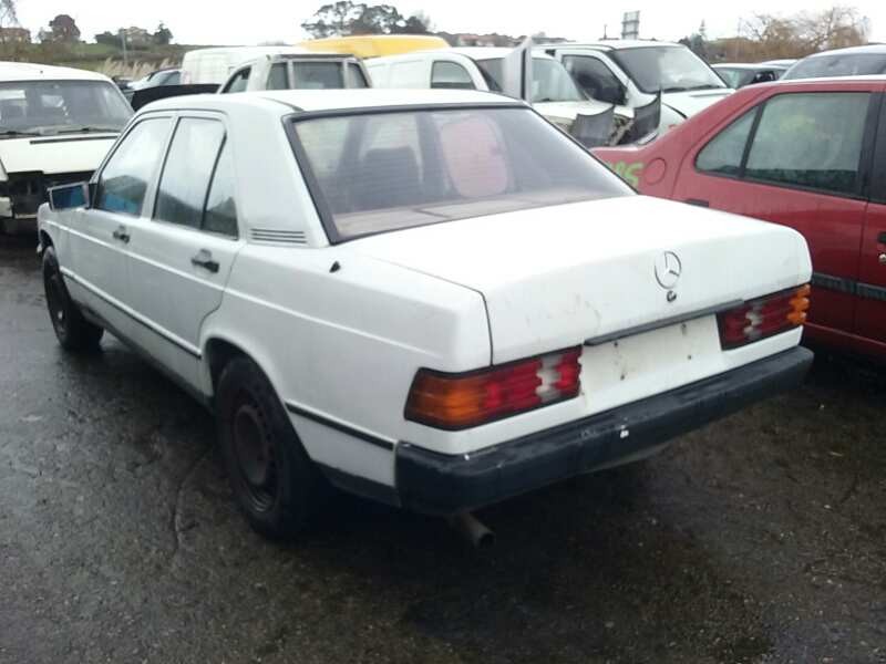 mercedes-benz clase c (w201) berlina del año 1996