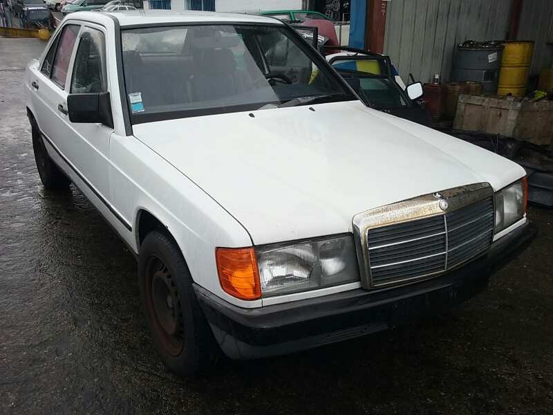 mercedes-benz clase c (w201) berlina del año 1996
