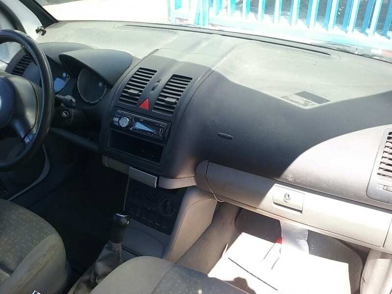 volkswagen lupo (6x1/6e1) del año 2000