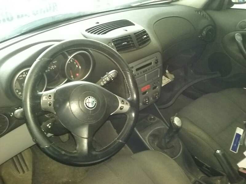 alfa romeo 147 (190) del año 2004