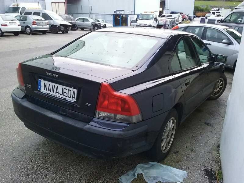 volvo s60 berlina del año 2002