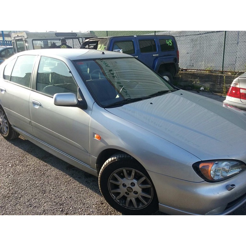 nissan primera berlina (p11) del año 2001