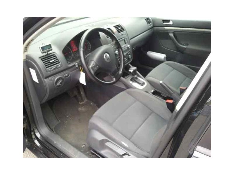 volkswagen golf v berlina (1k1) del año 2006