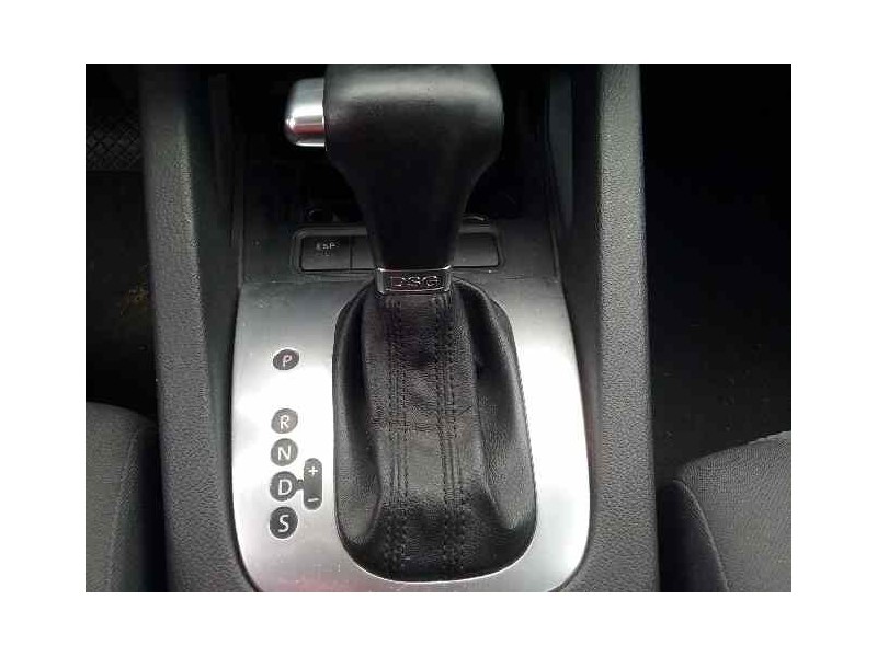 volkswagen golf v berlina (1k1) del año 2006