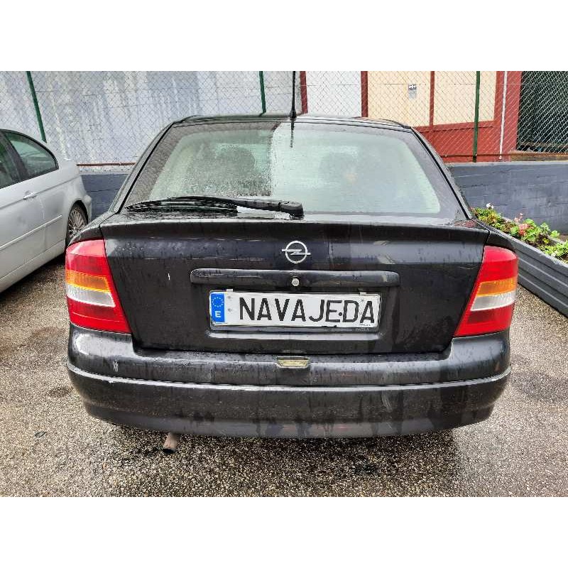 opel astra g berlina del año 2001