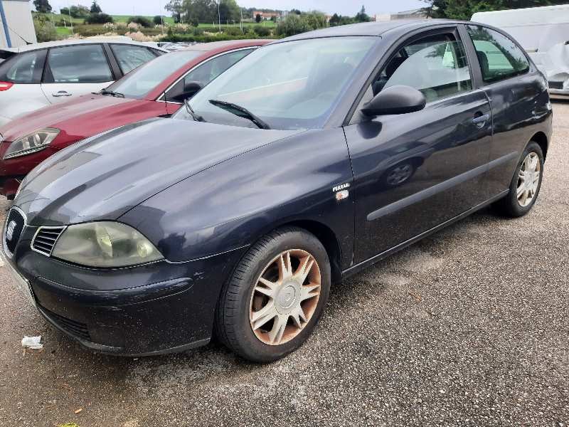 seat ibiza (6l1) del año 2004