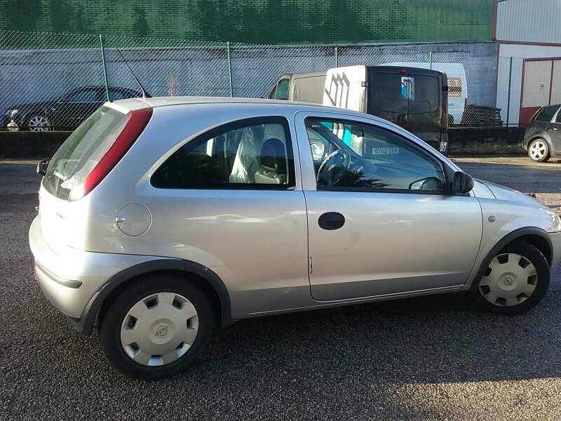 opel corsa c del año 2005