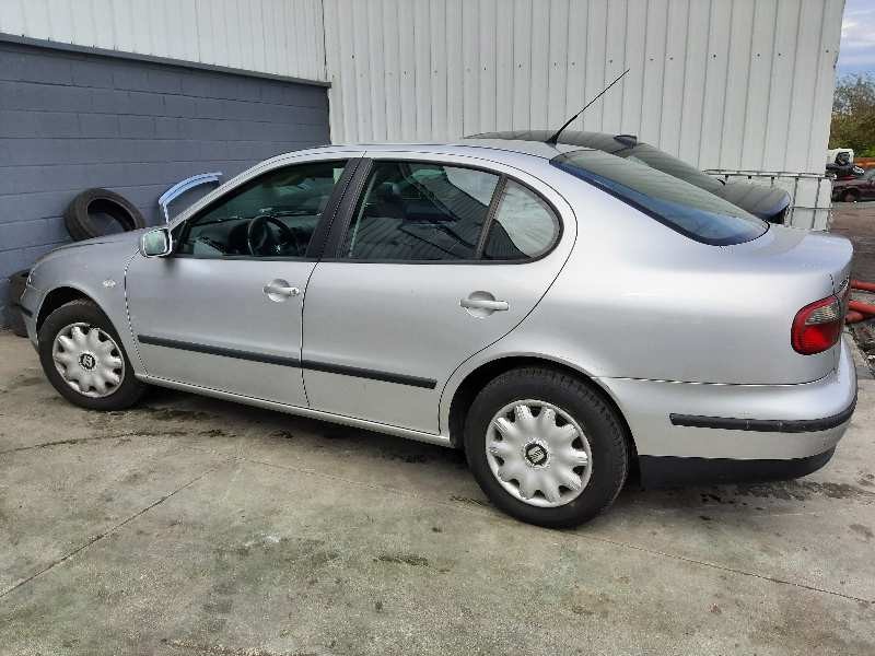 seat toledo (1m2) del año 2000