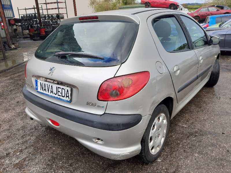 peugeot 206 berlina del año 2005