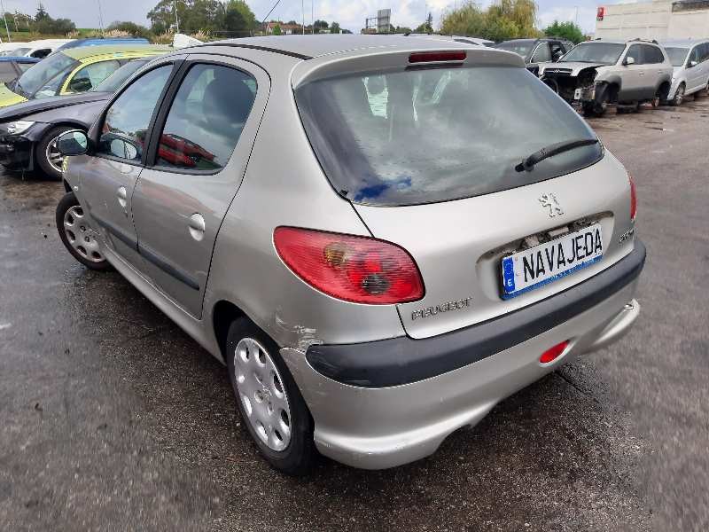 peugeot 206 berlina del año 2005