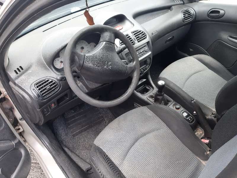 peugeot 206 berlina del año 2005