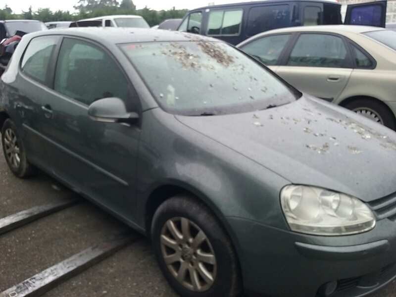 volkswagen golf v berlina (1k1) del año 2005