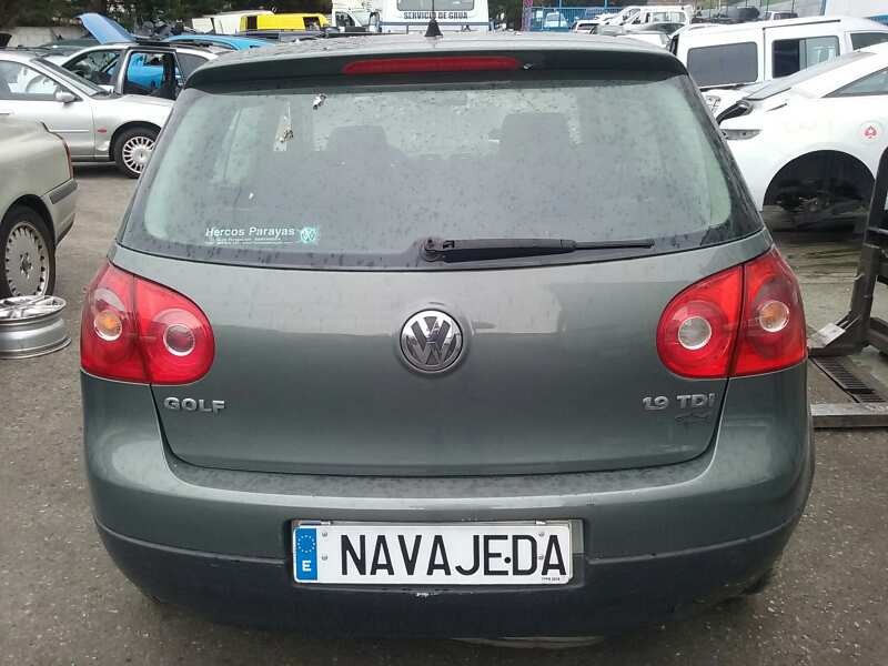 volkswagen golf v berlina (1k1) del año 2005