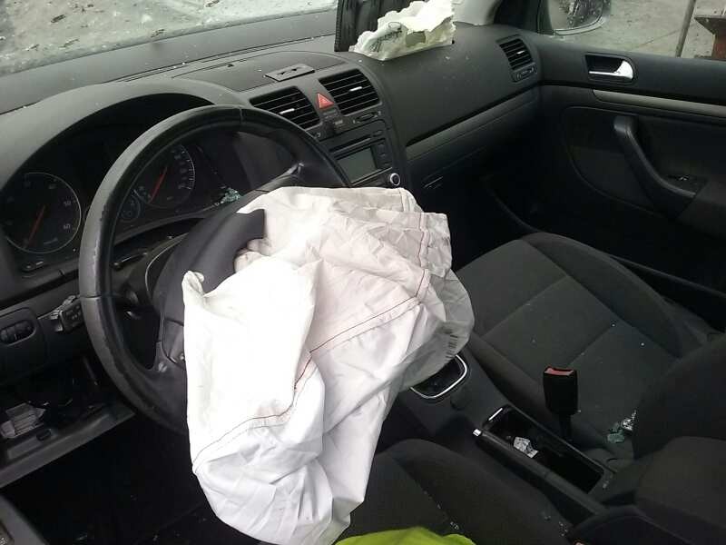 volkswagen golf v berlina (1k1) del año 2005