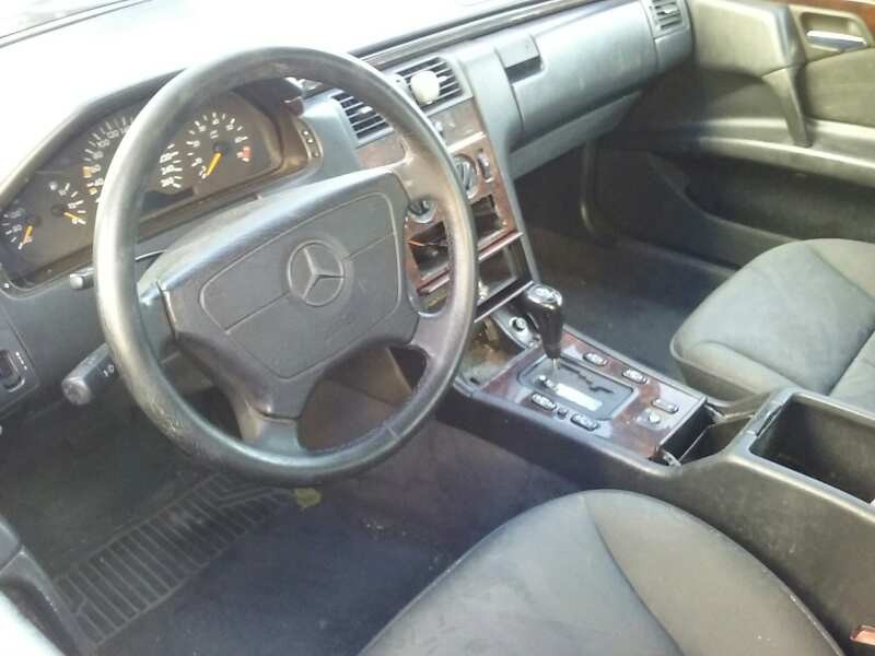 mercedes-benz clase e (w210) berlina del año 1997