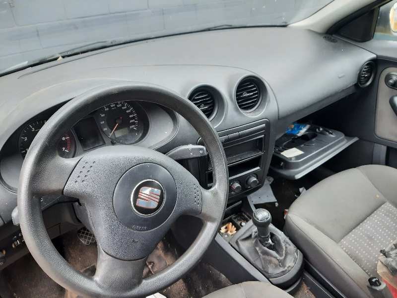 seat ibiza (6l1) del año 2005