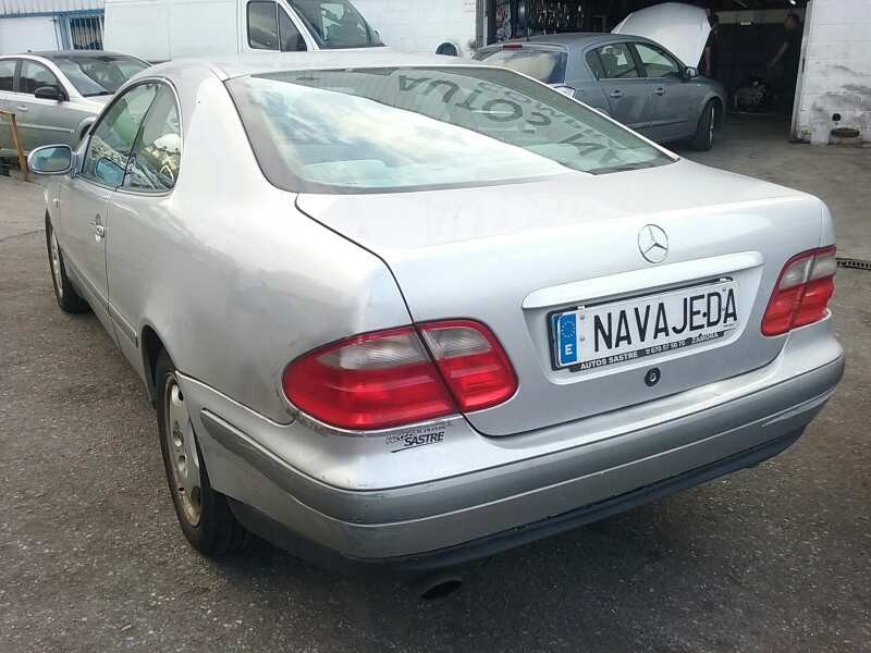 mercedes-benz clase clk (w208) coupe del año 1998