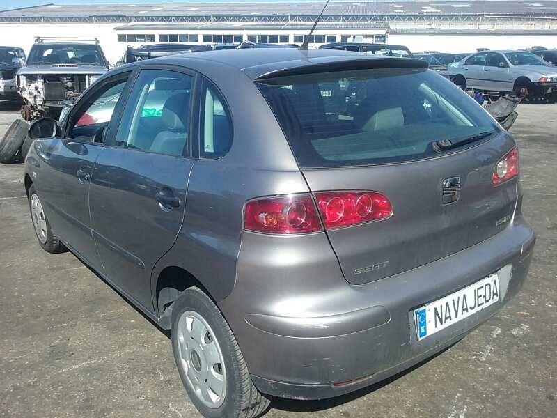 seat ibiza (6l1) del año 2002