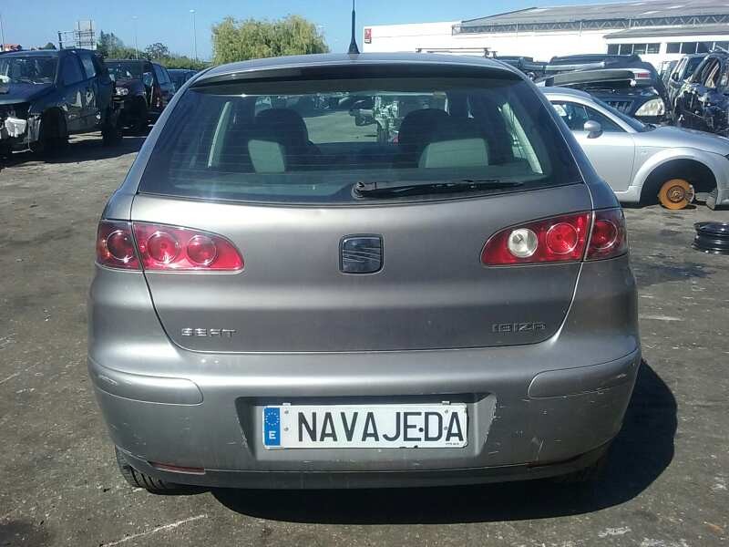 seat ibiza (6l1) del año 2002