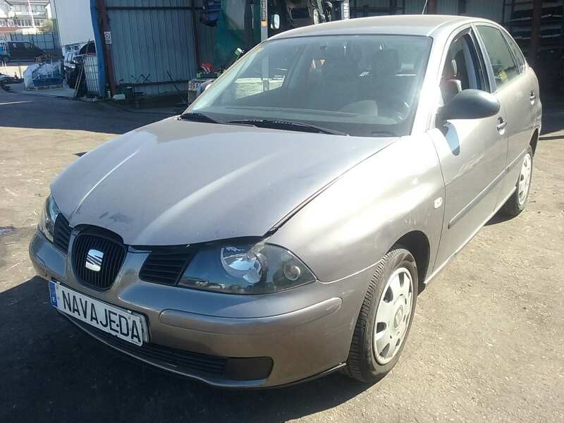 seat ibiza (6l1) del año 2002