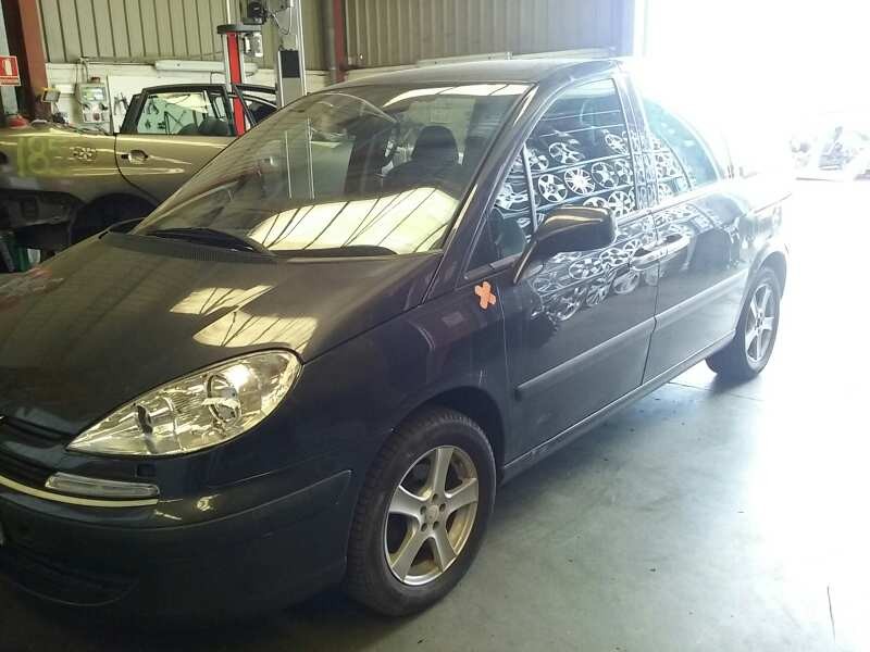 peugeot 807 del año 2004