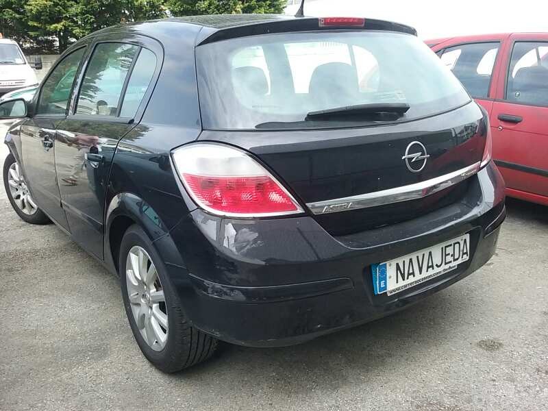 opel astra h berlina del año 2006