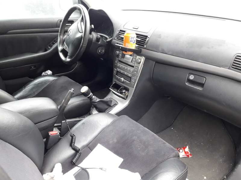 toyota avensis wagon (t25) del año 2007