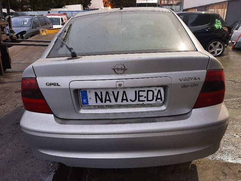 opel vectra b berlina del año 2002