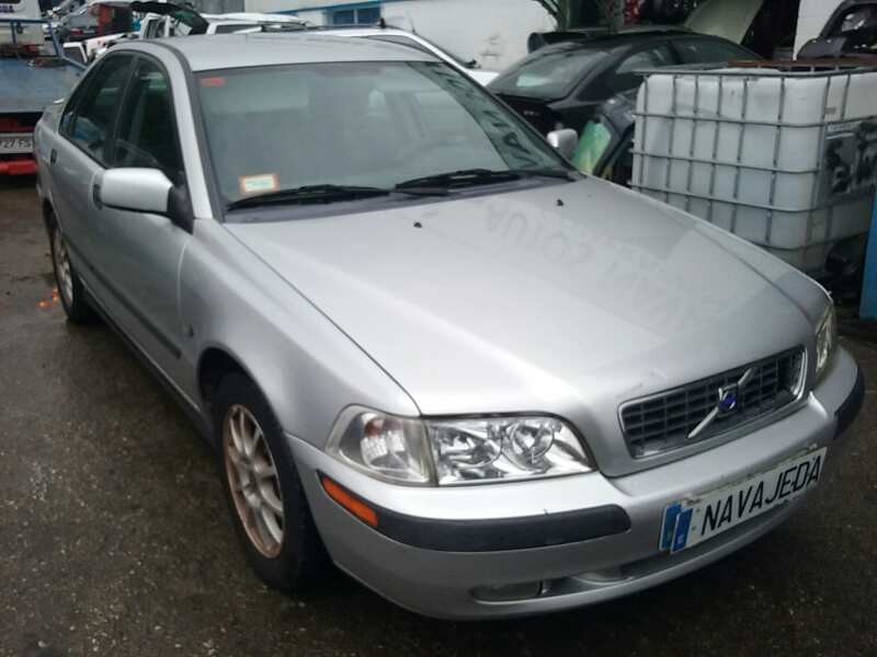 volvo s40 berlina del año 2002