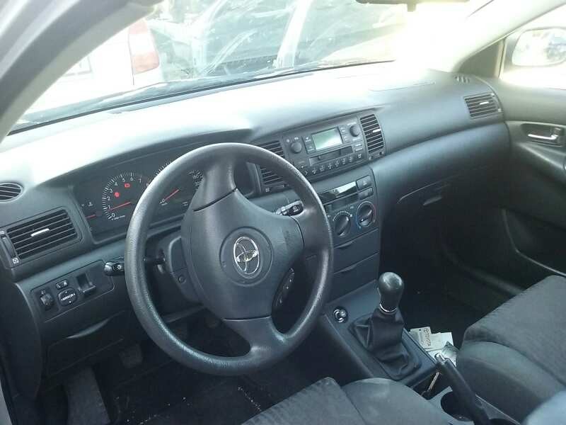 toyota corolla (e12) del año 2002